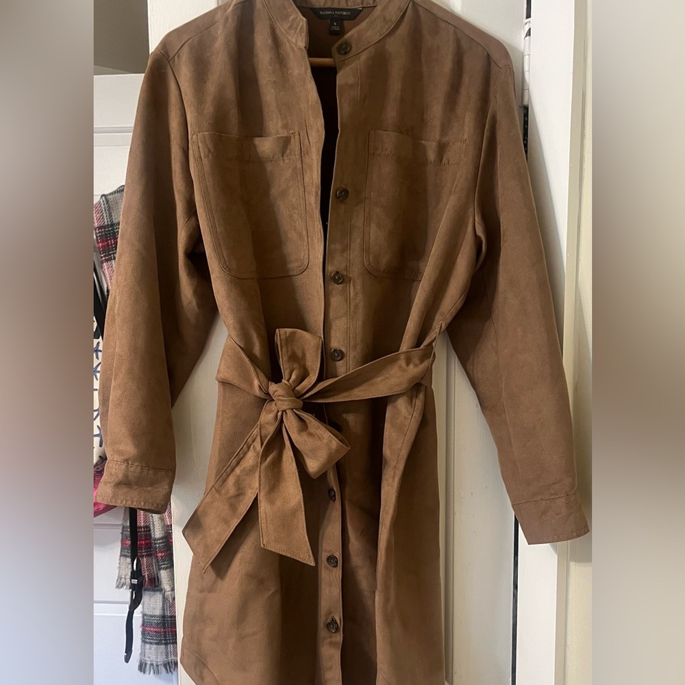 Banana republic brown suede button up belted dress 👗